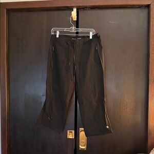 Mountain Hardwear women’s utility hiking black Cargo Shorts